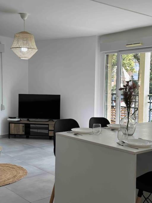 Charmant T3 Moderne Climatise Villeurbanne Esterno foto