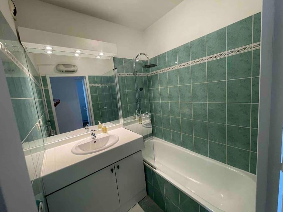 Charmant T3 Moderne Climatise Villeurbanne Esterno foto
